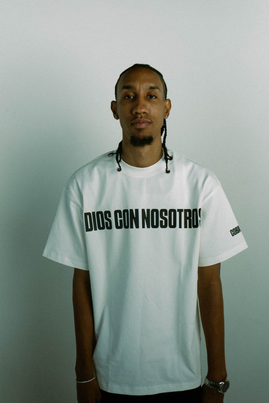 "DIOS CON NOSOTROS" TEE